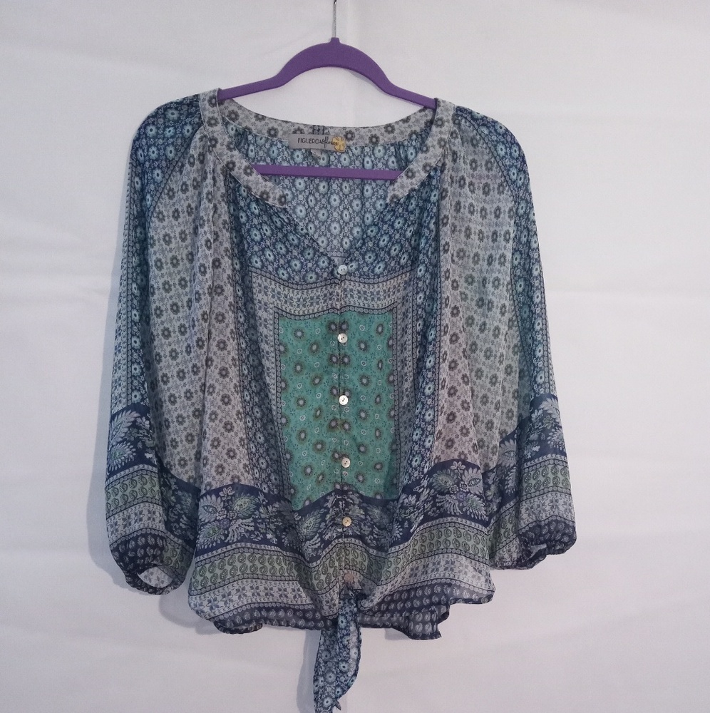 Figueroa & Flower Blue Floral Boho Top